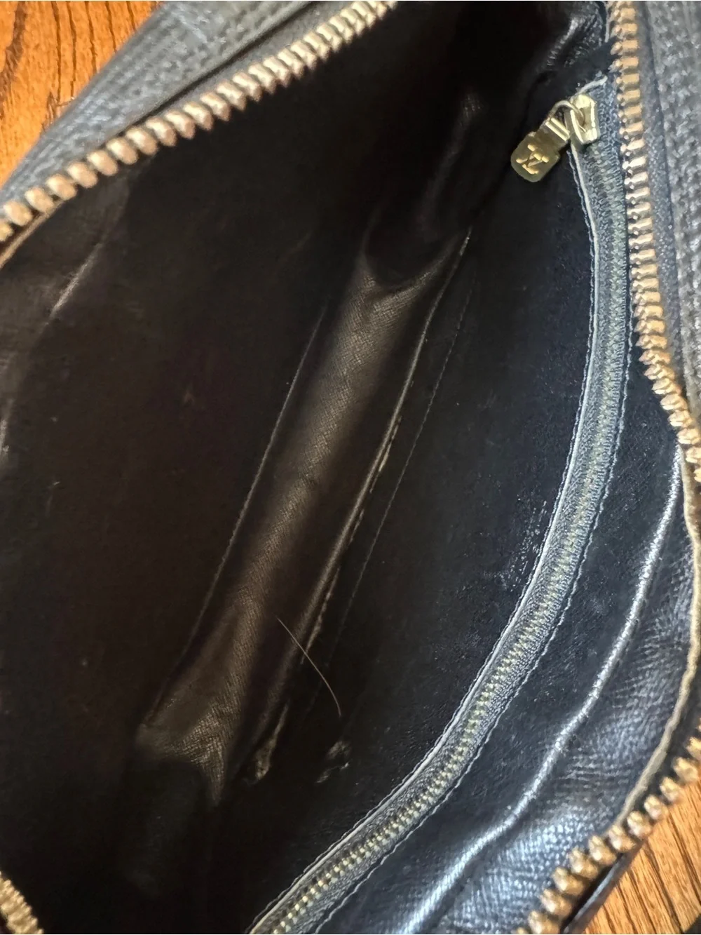 Louis Vuitton compact louis